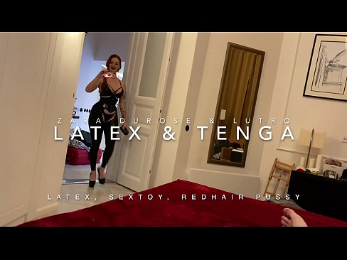 ❤️ Jaruma mai jajayen kaya sanye da rigar latex mai cin duri Ingantacciyar batsa
